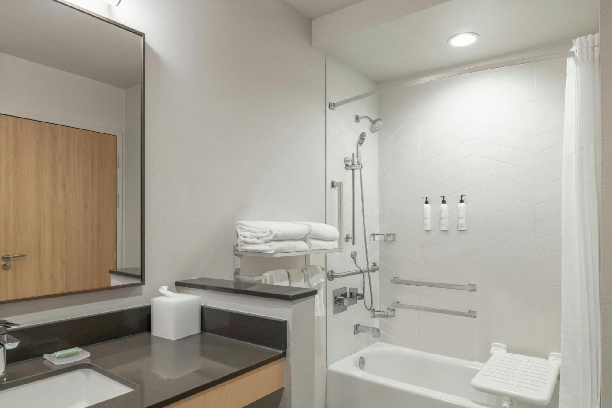 Fairfield By Marriott Inn & Suites Kansas City At The Legends Eksteriør bilde